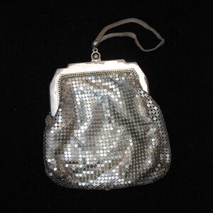 Collectible Vintage Whiting & Davis Silver-tone Mesh Wristlet Purse Art Deco 60s